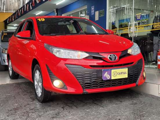 TOYOTA-YARIS-2018