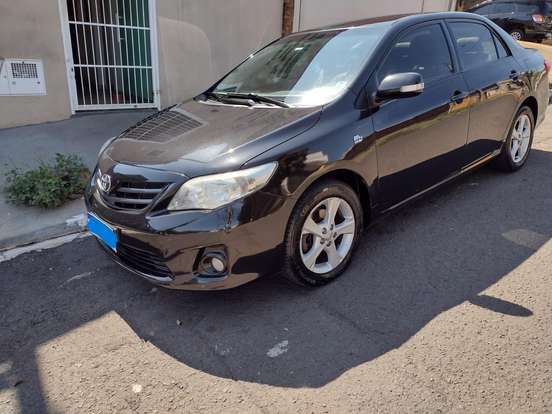 TOYOTA-COROLLA-2013