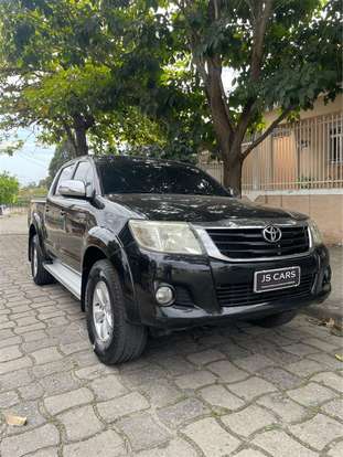 TOYOTA-HILUX-2013