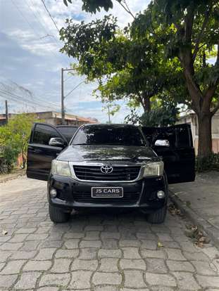 TOYOTA-HILUX-2013