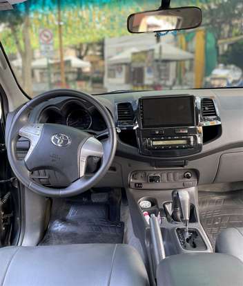TOYOTA-HILUX-2.7 SRV 4X4 CD 16V FLEX 4P AUTOMÁTICO TOYOTA-HILUX-2013