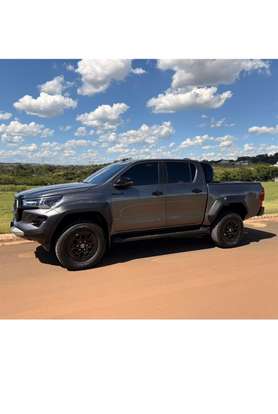 TOYOTA-HILUX-2024