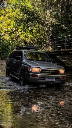 TOYOTA HILUX SW4 2.7 4X4 16V GASOLINA 4P MANUAL