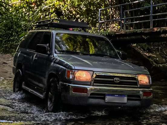 TOYOTA-HILUX SW4-2.7 4X4 16V GASOLINA 4P MANUAL TOYOTA-HILUX SW4-1996