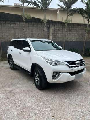 TOYOTA-HILUX SW4-2.7 SRV 7 LUGARES 4X2 16V FLEX 4P AUTOMÁTICO TOYOTA-HILUX SW4-2018
