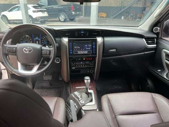 TOYOTA-HILUX SW4-2.7 SRV 7 LUGARES 4X2 16V FLEX 4P AUTOMÁTICO TOYOTA-HILUX SW4-2018