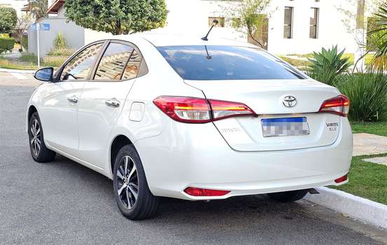 TOYOTA-YARIS-2018