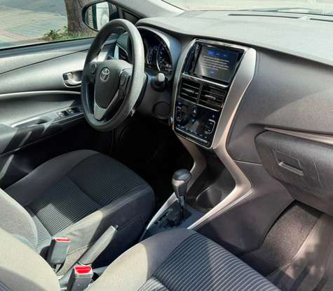 TOYOTA-YARIS-2020