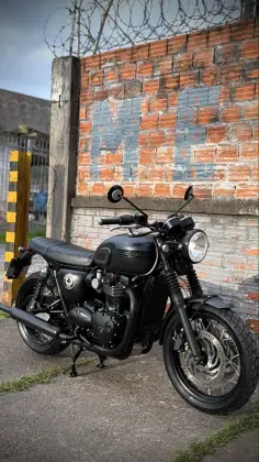 TRIUMPH BONNEVILLE T120 BLACK 1200 