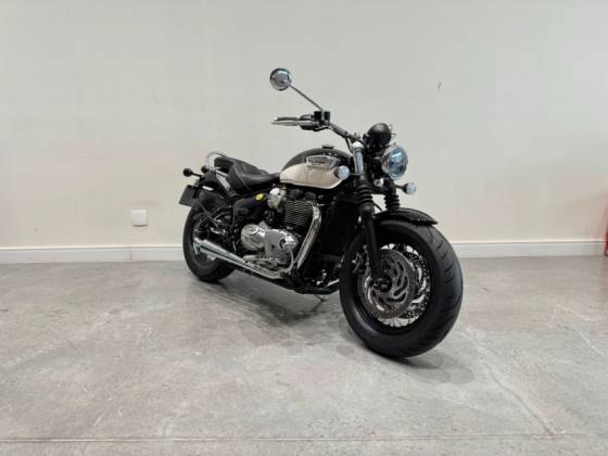 TRIUMPH BONNEVILLE SPEEDMASTER 
