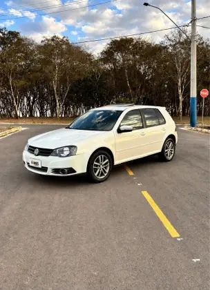 VOLKSWAGEN GOLF 1.6 MI SPORTLINE 8V FLEX 4P MANUAL VOLKSWAGEN GOLF 1.6 MI SPORTLINE 8V FLEX 4P MANUAL