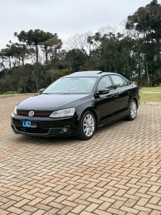 VOLKSWAGEN JETTA 2.0 COMFORTLINE FLEX 4P MANUAL