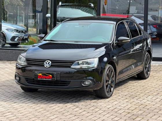 VOLKSWAGEN JETTA 2.0 COMFORTLINE FLEX 4P TIPTRONIC