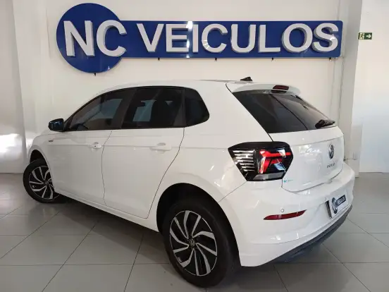 VOLKSWAGEN-POLO-1.0 170 TSI HIGHLINE AUTOMÁTICO VOLKSWAGEN-POLO-2024