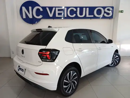 VOLKSWAGEN-POLO-2024