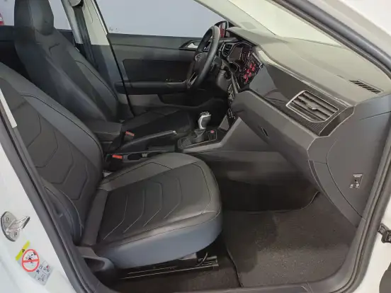 VOLKSWAGEN-POLO-2024