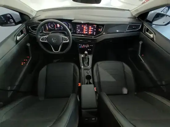 VOLKSWAGEN-POLO-2024