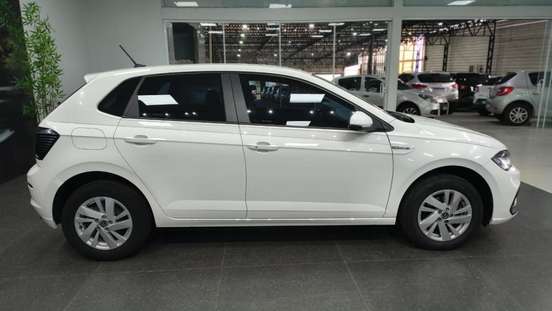 VOLKSWAGEN-POLO-2023