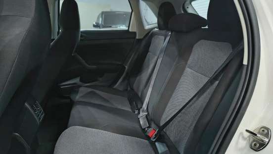VOLKSWAGEN-POLO-2023