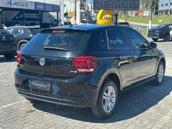 VOLKSWAGEN-POLO-2021