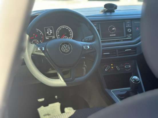 VOLKSWAGEN-POLO-2021