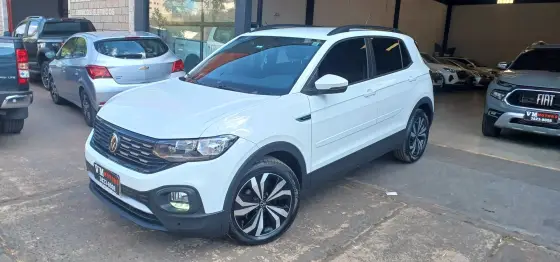 VOLKSWAGEN T-CROSS 1.0 200 TSI TOTAL FLEX COMFORTLINE AUTOMÁTICO
