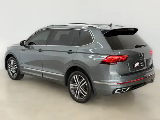 VOLKSWAGEN-TIGUAN-2.0 300 TSI GASOLINA ALLSPACE R-LINE AUTOMÁTICO VOLKSWAGEN-TIGUAN-2024