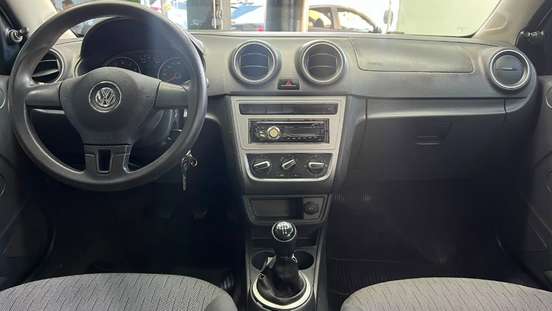 VOLKSWAGEN-VOYAGE-2013