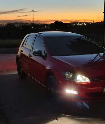 VOLKSWAGEN-GOLF-2014