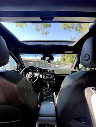 VOLKSWAGEN-GOLF-2014