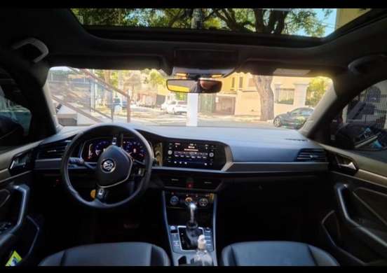 VOLKSWAGEN-JETTA-2019
