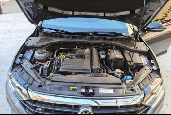 VOLKSWAGEN-JETTA-2019