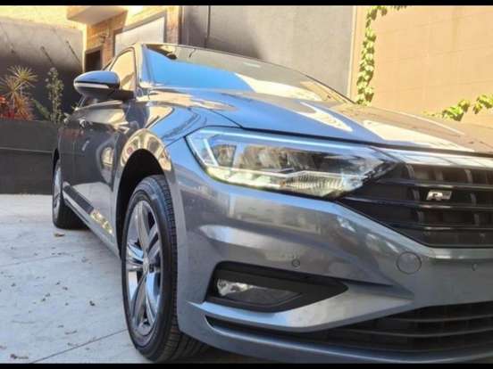 VOLKSWAGEN-JETTA-1.4 250 TSI TOTAL FLEX R-LINE TIPTRONIC VOLKSWAGEN-JETTA-2019