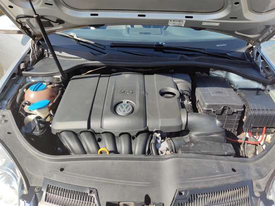 VOLKSWAGEN-JETTA-2010