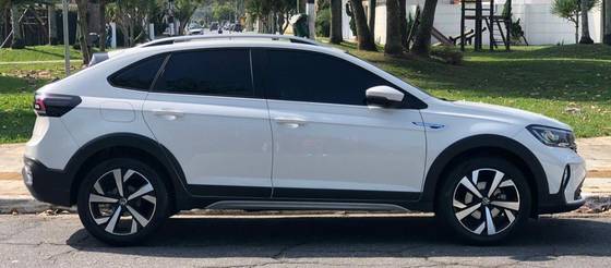 VOLKSWAGEN NIVUS 1.0 200 TSI TOTAL FLEX HIGHLINE AUTOMÁTICO