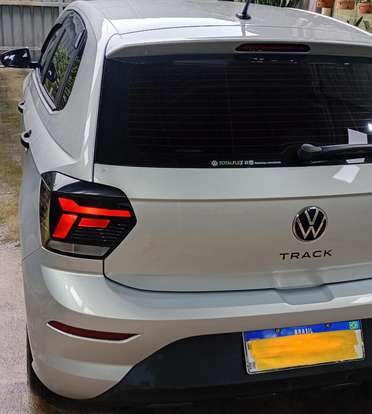 VOLKSWAGEN-POLO-2023