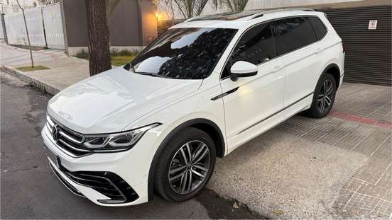 VOLKSWAGEN-TIGUAN-2023