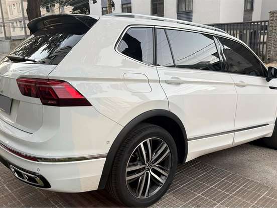VOLKSWAGEN-TIGUAN-2.0 300 TSI GASOLINA ALLSPACE R-LINE AUTOMÁTICO VOLKSWAGEN-TIGUAN-2023