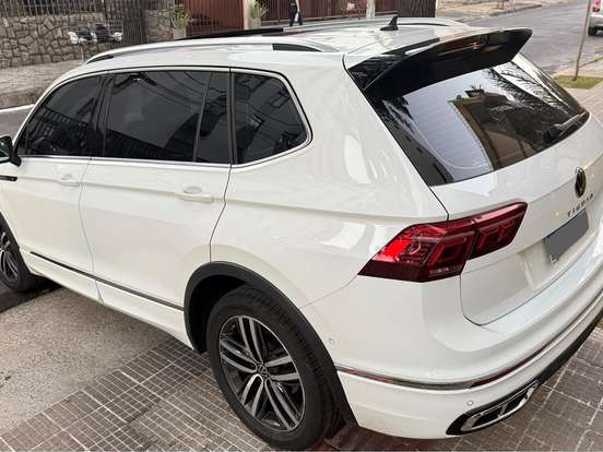 VOLKSWAGEN-TIGUAN-2.0 300 TSI GASOLINA ALLSPACE R-LINE AUTOMÁTICO VOLKSWAGEN-TIGUAN-2023