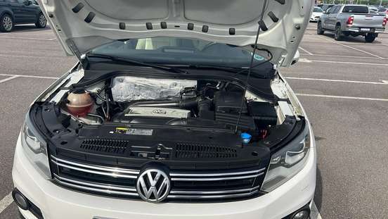 VOLKSWAGEN-TIGUAN-2013
