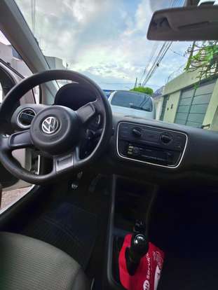 VOLKSWAGEN-UP-2014