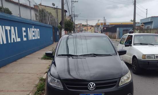 VOLKSWAGEN-VOYAGE-2011