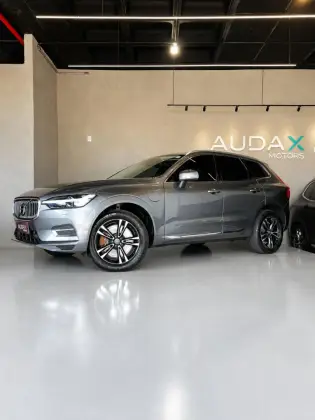 VOLVO XC60 2.0 T8 HYBRID MOMENTUM AWD GEARTRONIC VOLVO XC60 2.0 T8 HYBRID MOMENTUM AWD GEARTRONIC