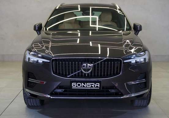 VOLVO-XC60-2023