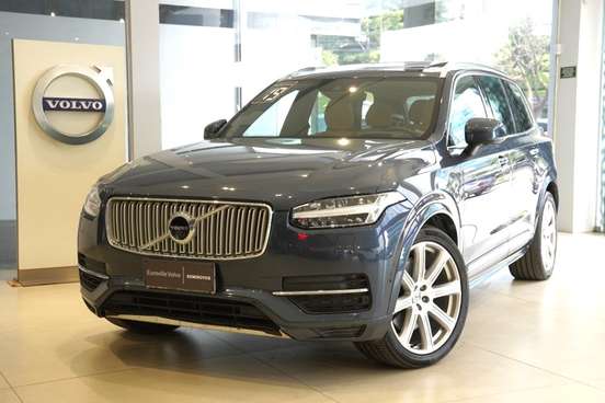 VOLVO-XC90-2019