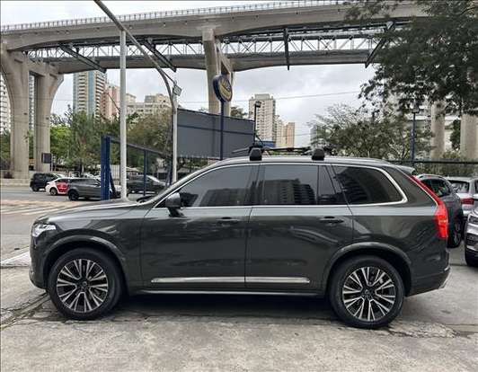 VOLVO-XC90-2021