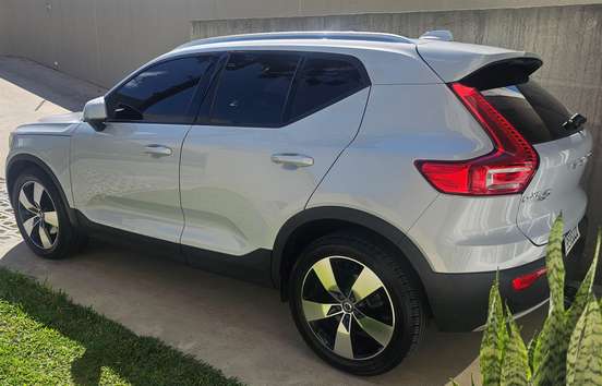 VOLVO-XC40-2.0 T4 GASOLINA MOMENTUM GEARTRONIC VOLVO-XC40-2020