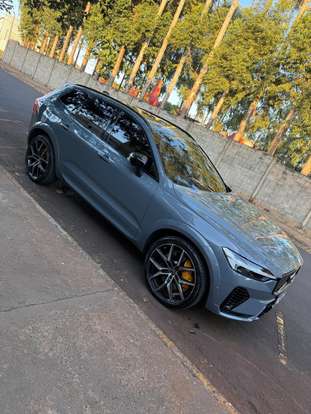 VOLVO-XC60-2023