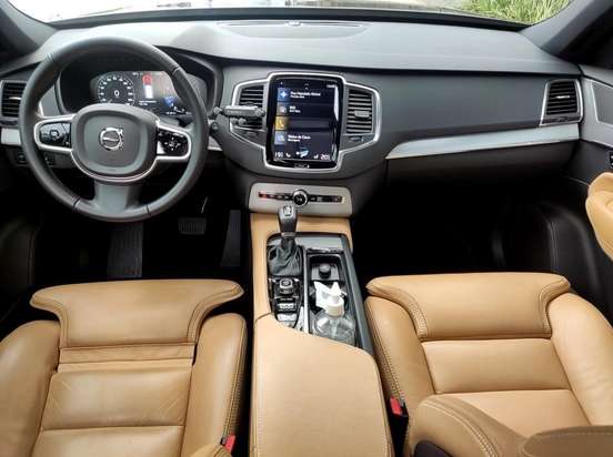 VOLVO-XC90-2019