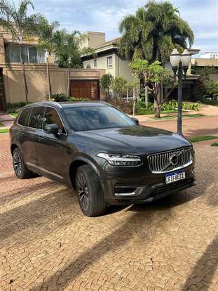 VOLVO-XC90-2021